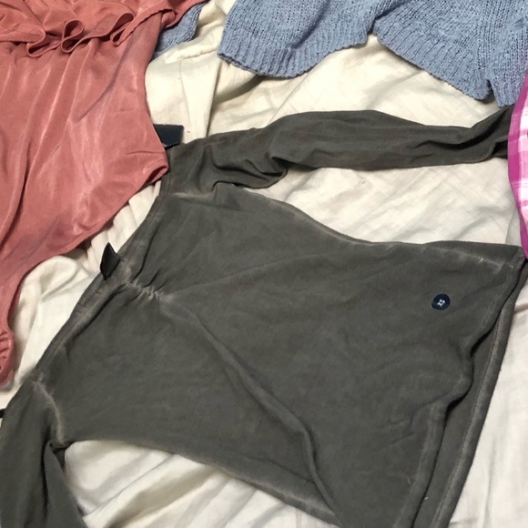 over the shoulder top - Picture 2 of 2